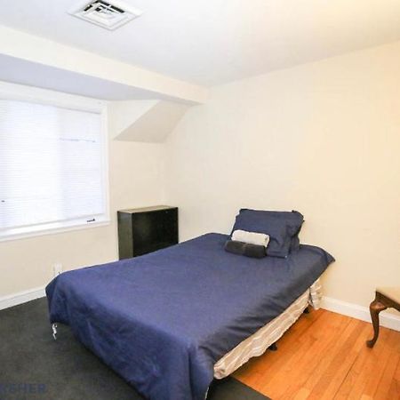 Town Plot Waterbury Apartment Bagian luar foto